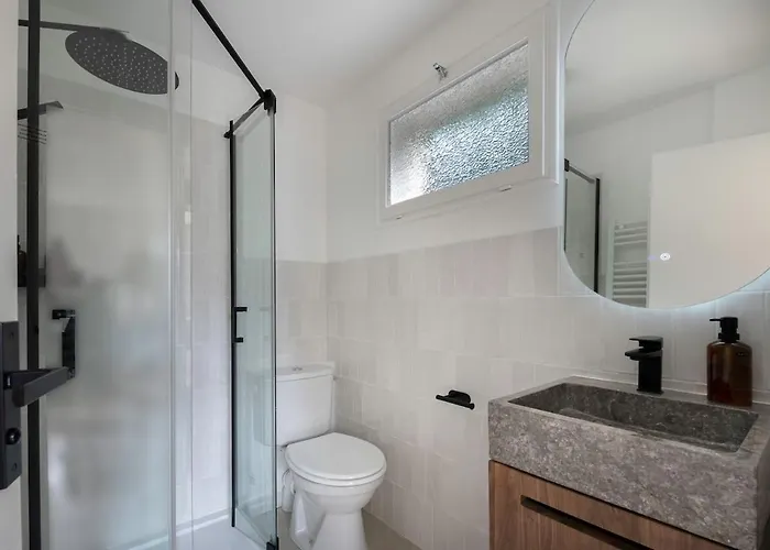 Maison Avec Jardin A Deux Pas De La *