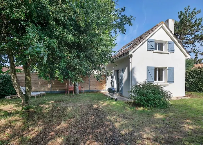 Maison Avec Jardin A Deux Pas De La Ferienhaus *